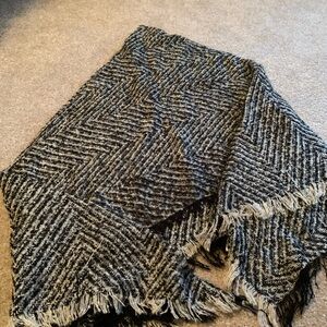 Elegant Black and White Herringbone women’s scarf/wrap